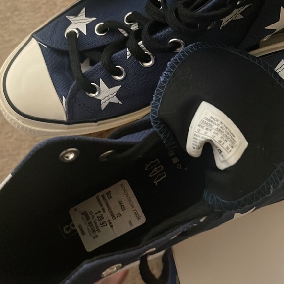 (2) different styles 2 for 1 !!! Converse size 12 - Picture 12 of 13